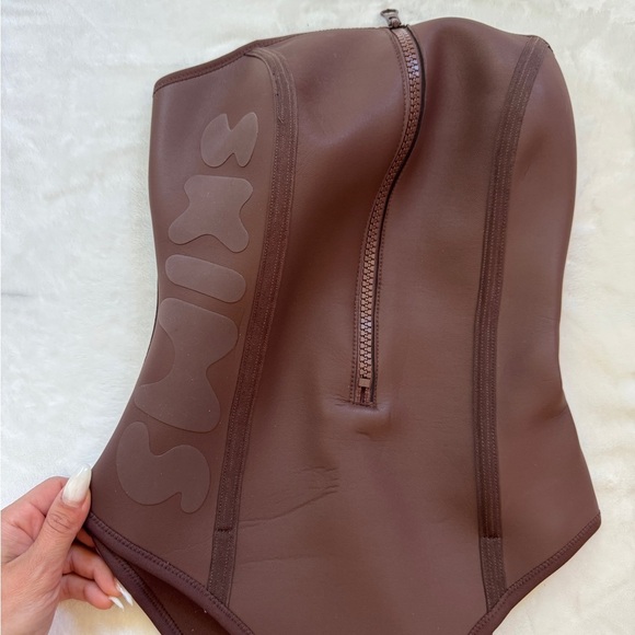 NWT Skims rubberized scuba swim one piece - Picture 3 of 5